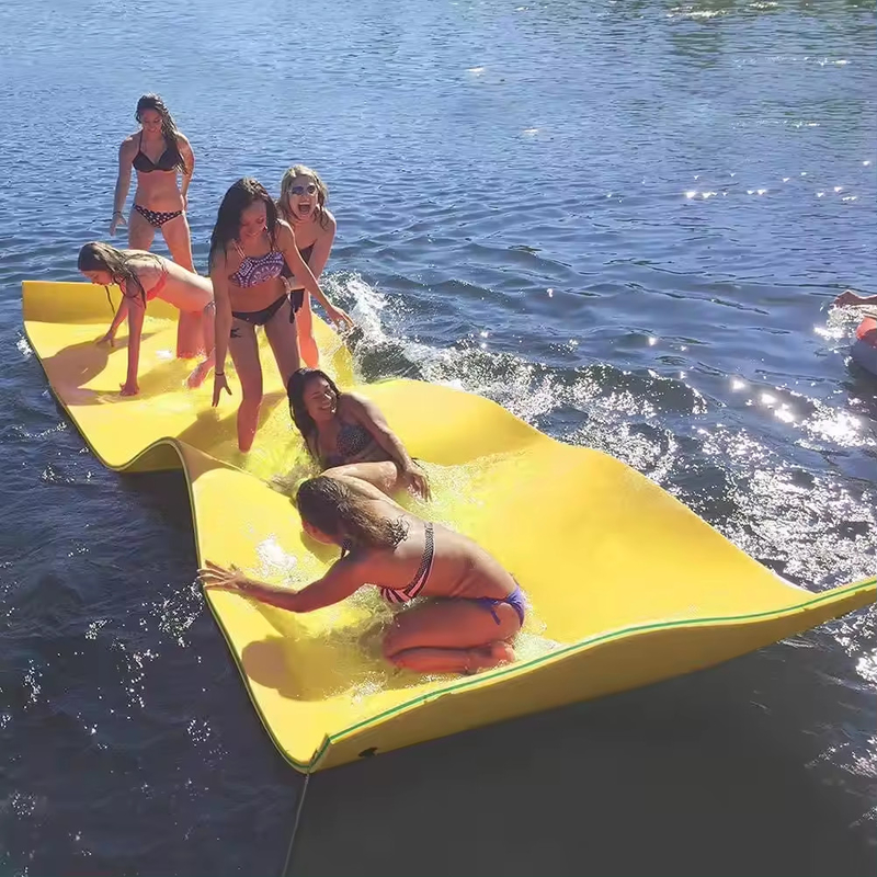 Dimensioni personalizzate Color Foam Mat galleggiante resistente alle lacrime Pad d'acqua Xpe a cellula chiusa