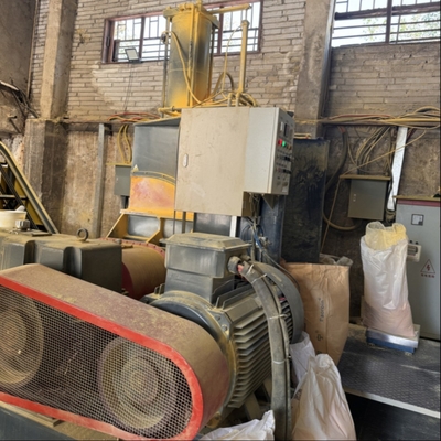 XPE IXPE PE EVA Mixer interno di schiuma Macchina di schiuma con collegamento incrociato Macchina di granulazione